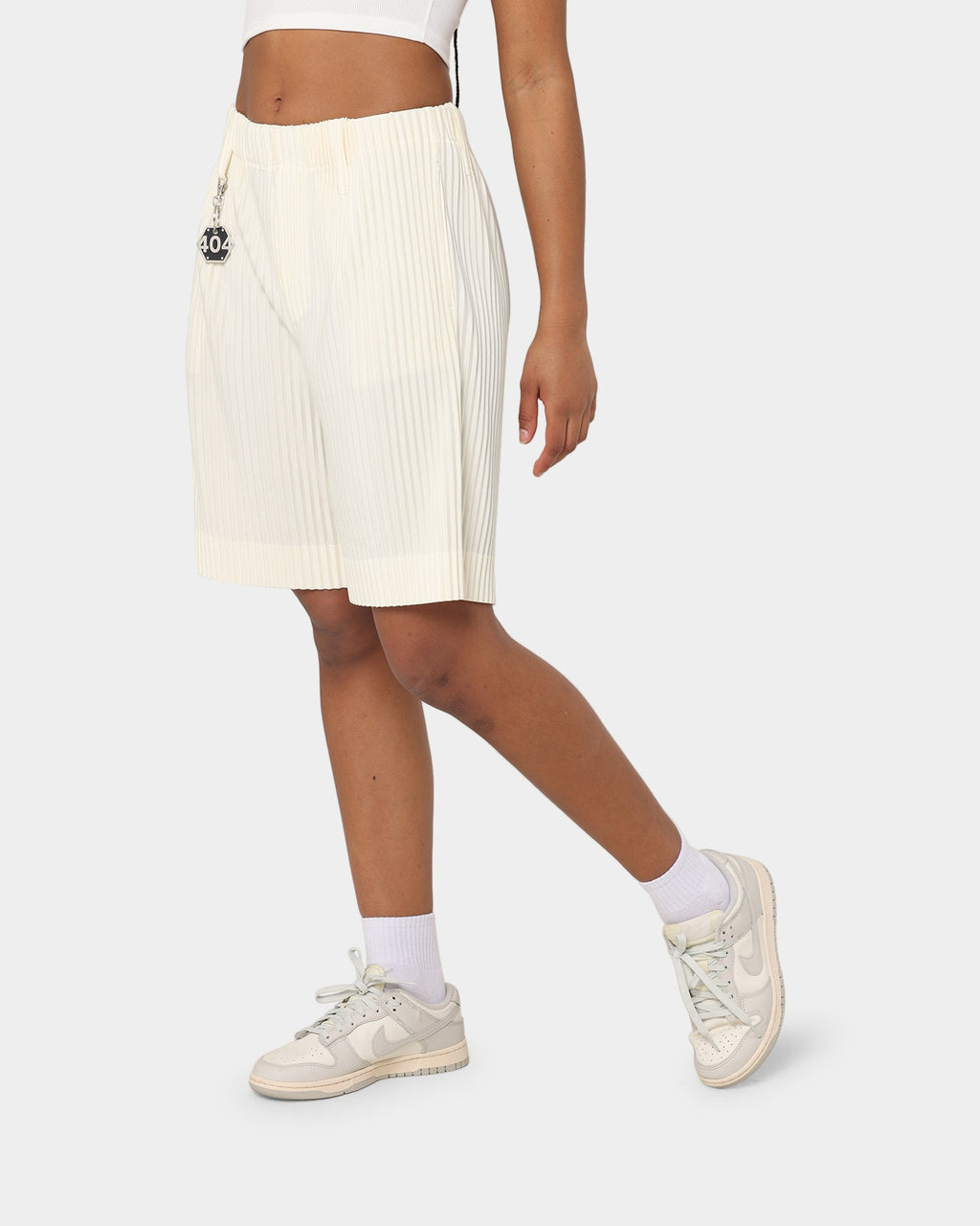 404 Harbour Plisse Shorts Ecru