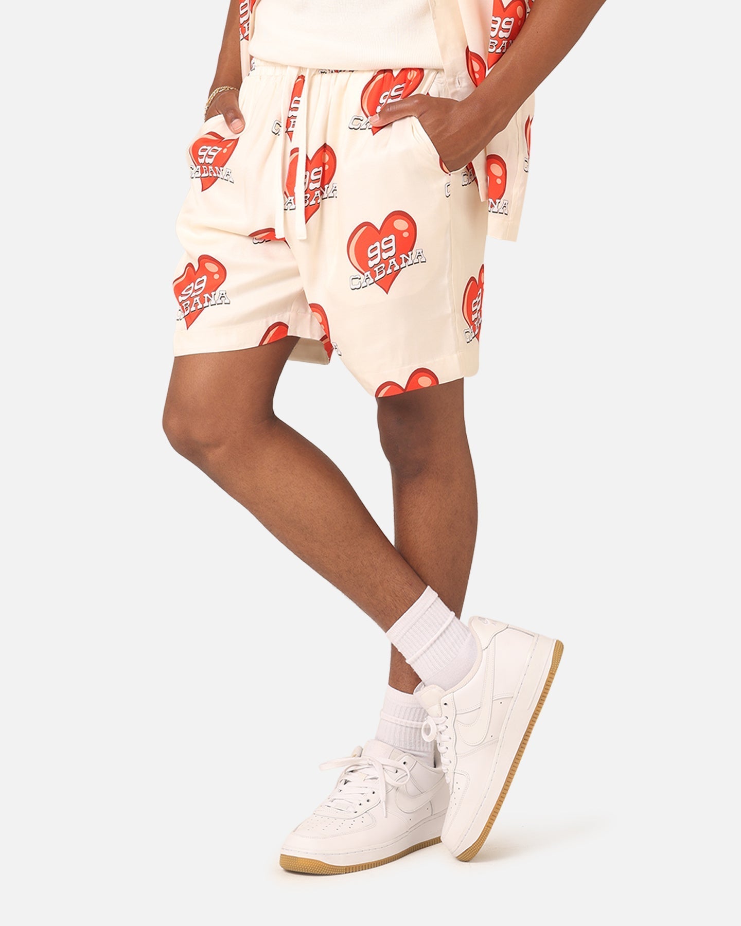 99 Cabana Roaming Hearts Shorts Off White/Red