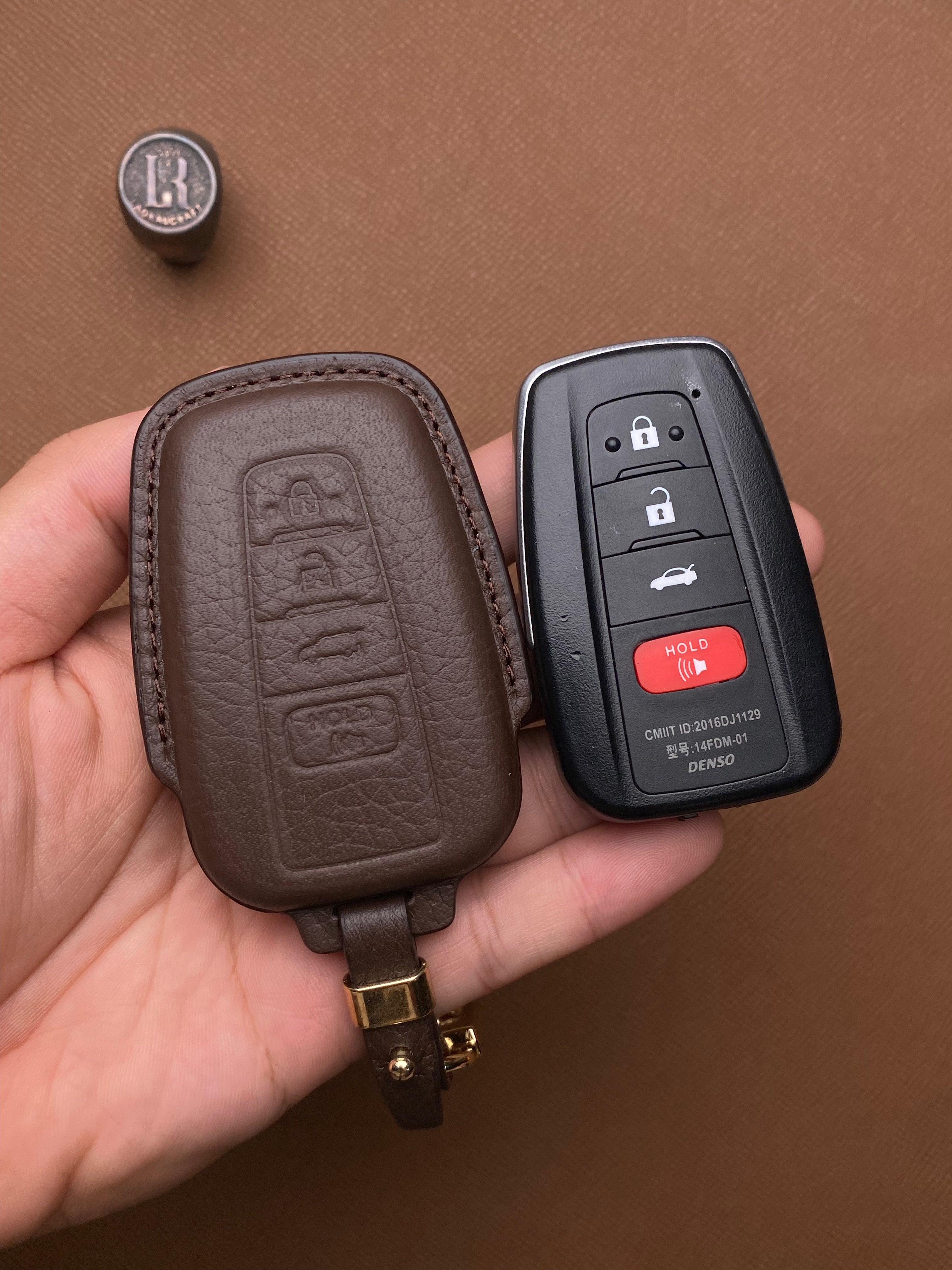 Leather Key Case for Toyota Camry, Cross (2019-2023) - TOD4