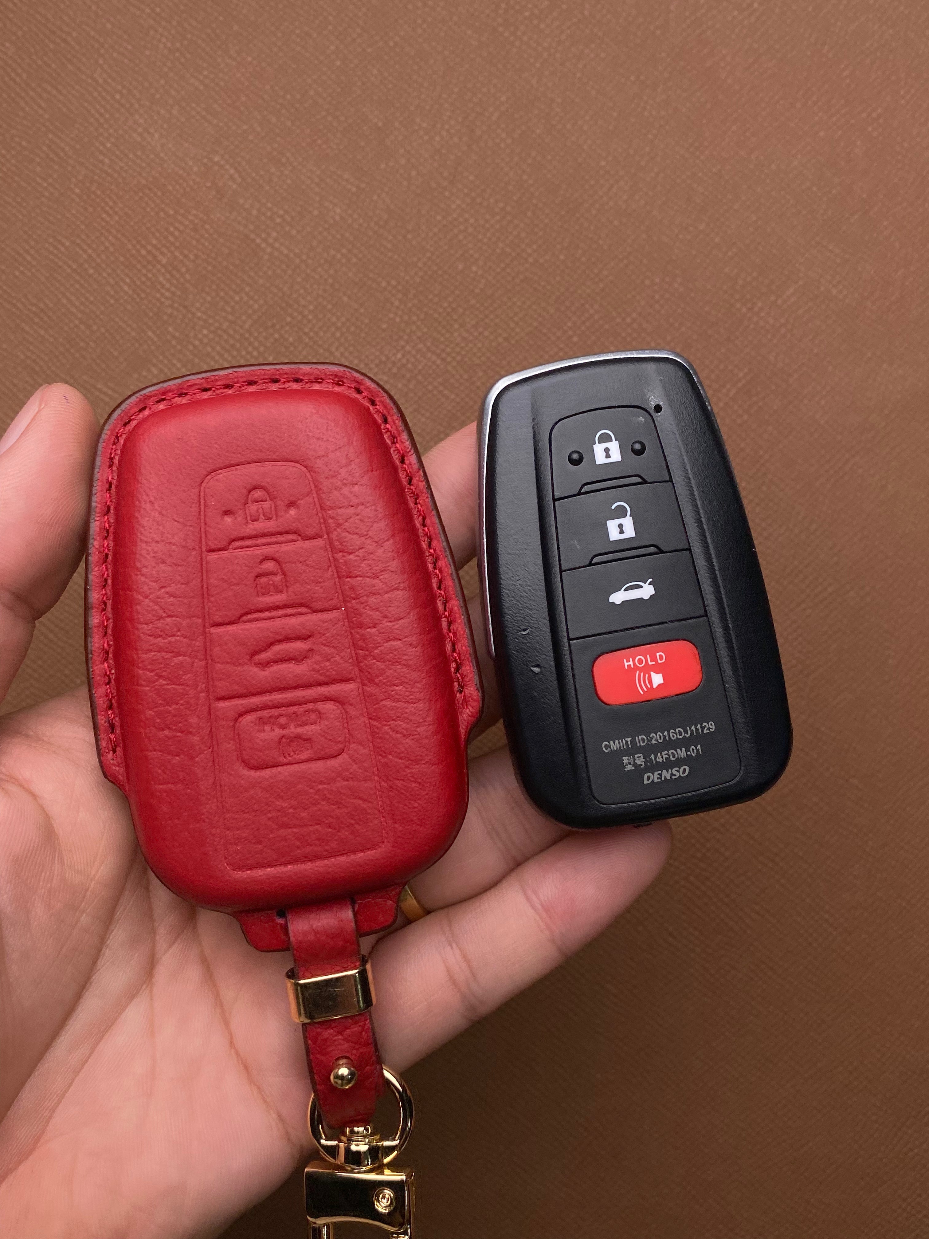 Leather Key Case for Toyota Camry, Cross (2019-2023) - TOD4