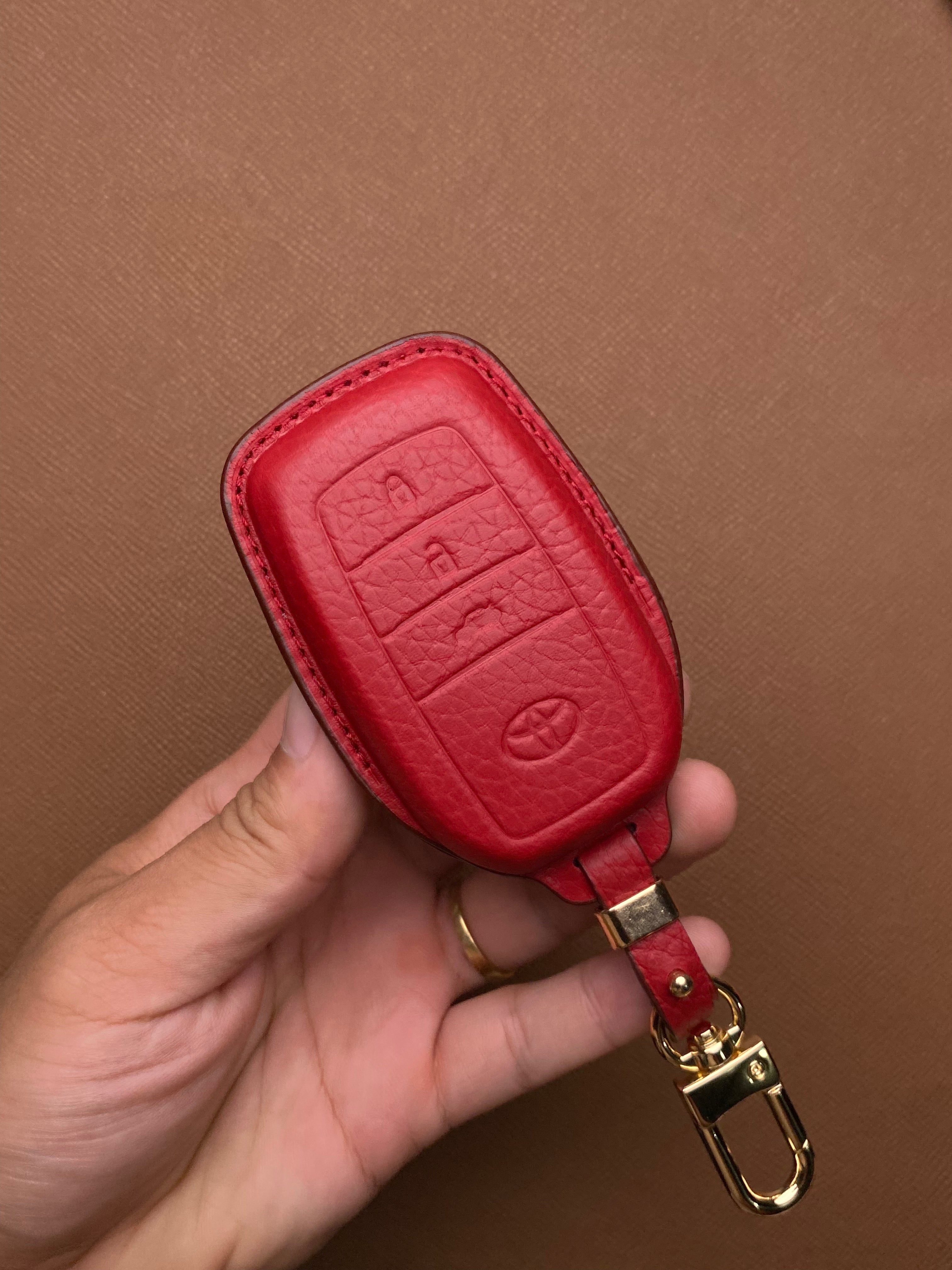 Leather Key Case for Toyota Fortuner, Innova V, Hilux G (2017-2022) 3-Button Smart Key - TOC3OTO