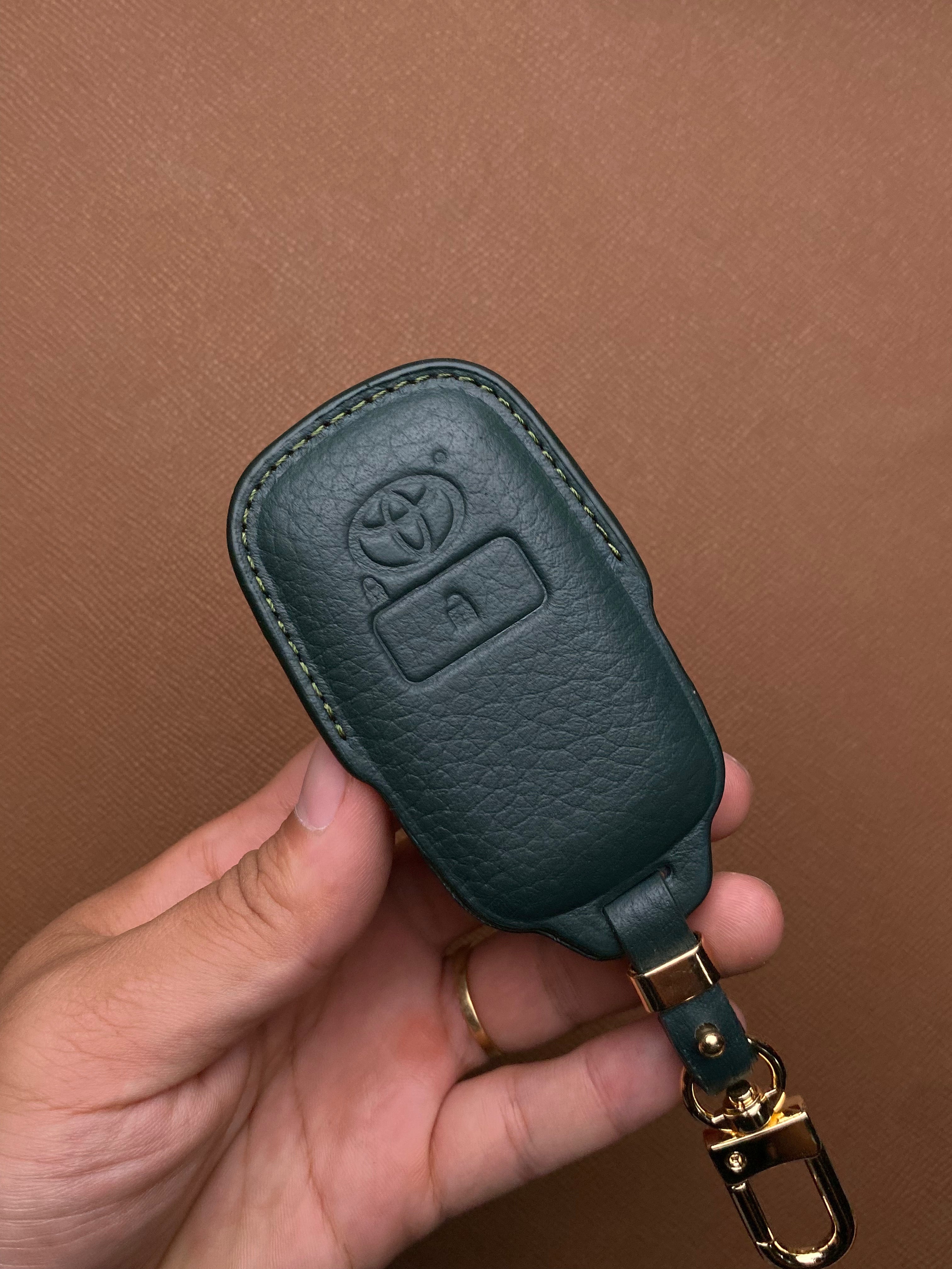 Leather Key Case for Toyota RAIZE, VELOZ, Wigo, AVANZA, Yaris Cross (2021-2022) - TOF2