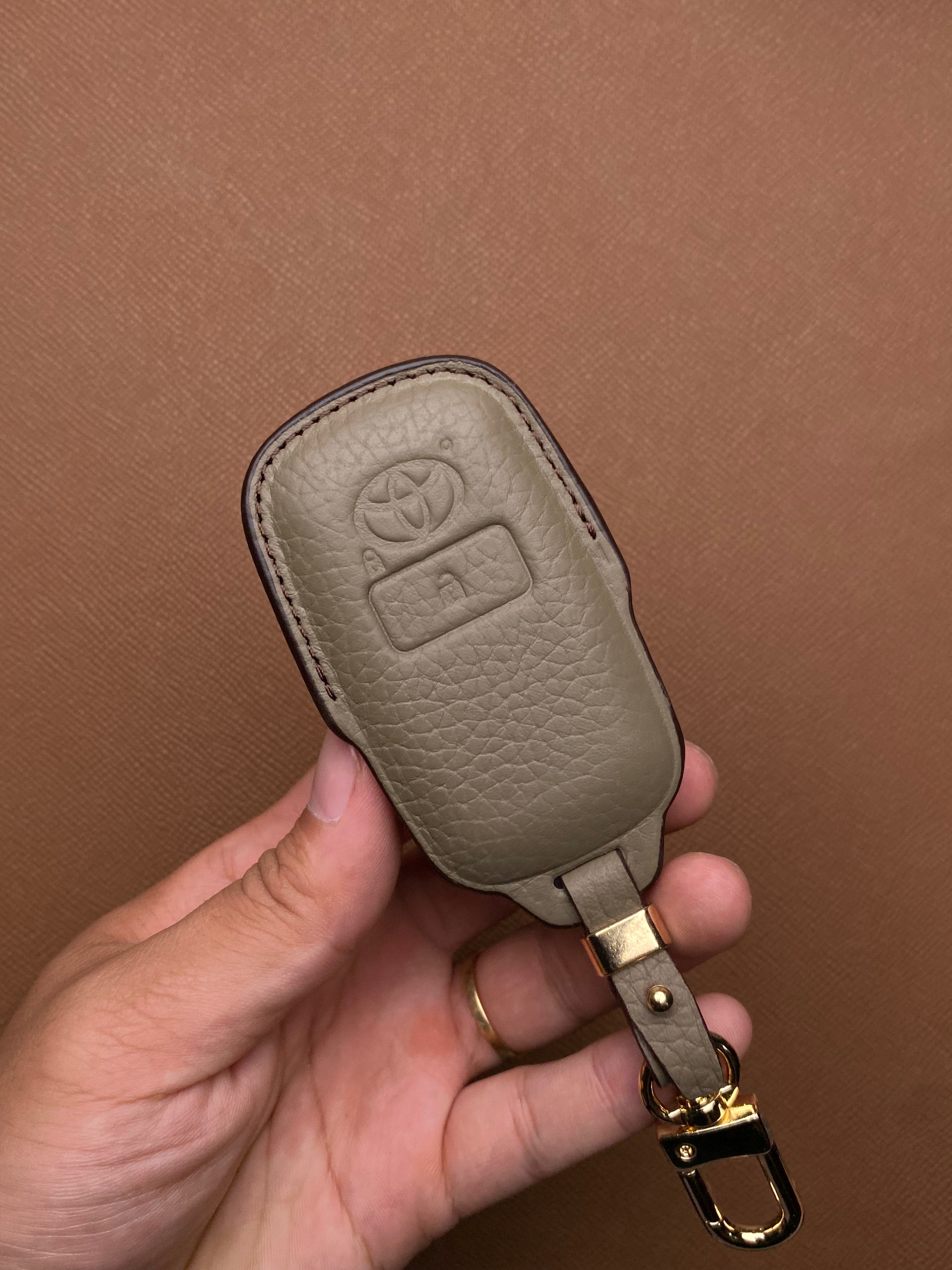 Leather Key Case for Toyota RAIZE, VELOZ, Wigo, AVANZA, Yaris Cross (2021-2022) - TOF2