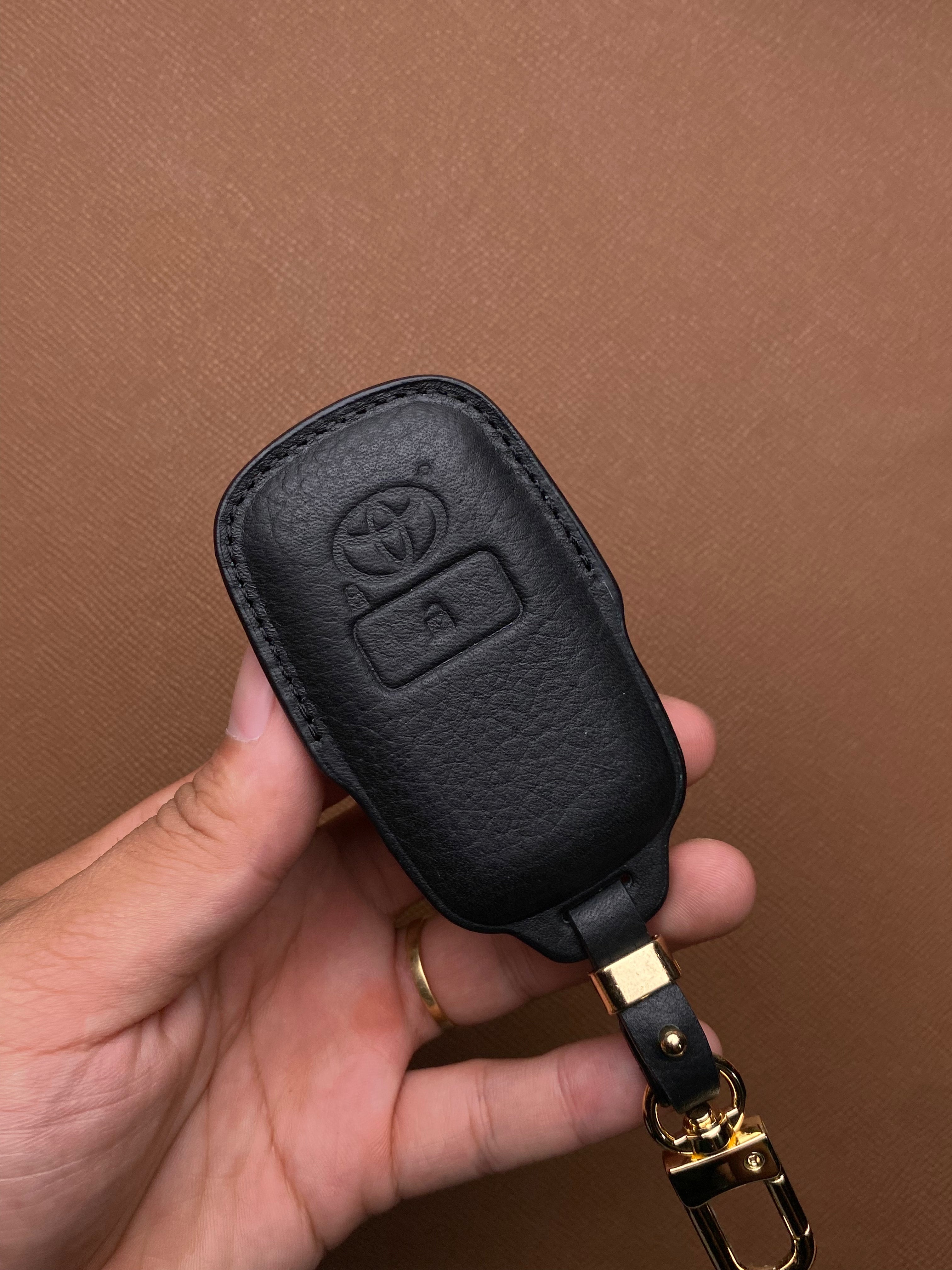 Leather Key Case for Toyota RAIZE, VELOZ, Wigo, AVANZA, Yaris Cross (2021-2022) - TOF2