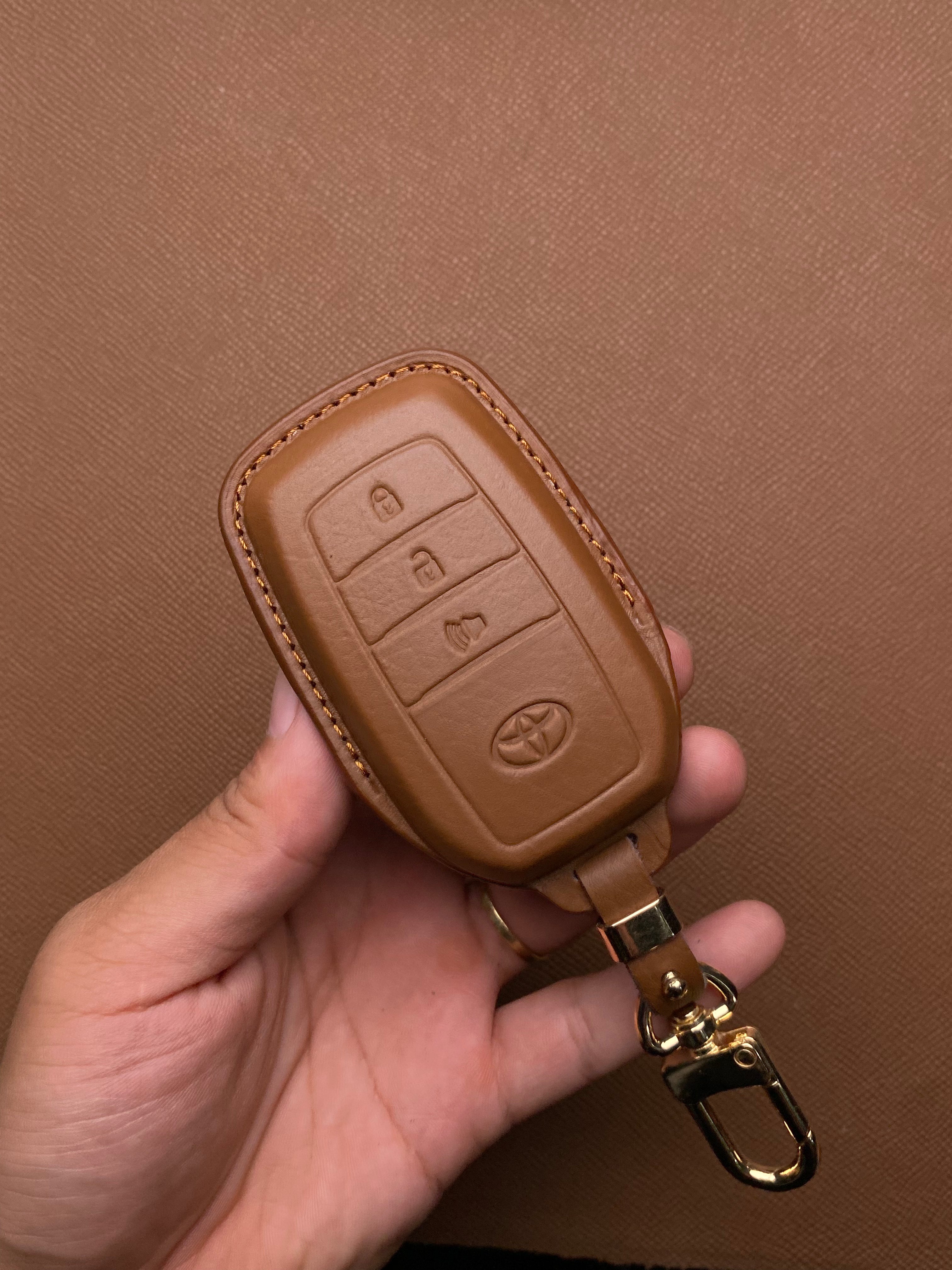 Leather Key Case for Toyota CROSS, Altis (2022-2023) - D3.LOA