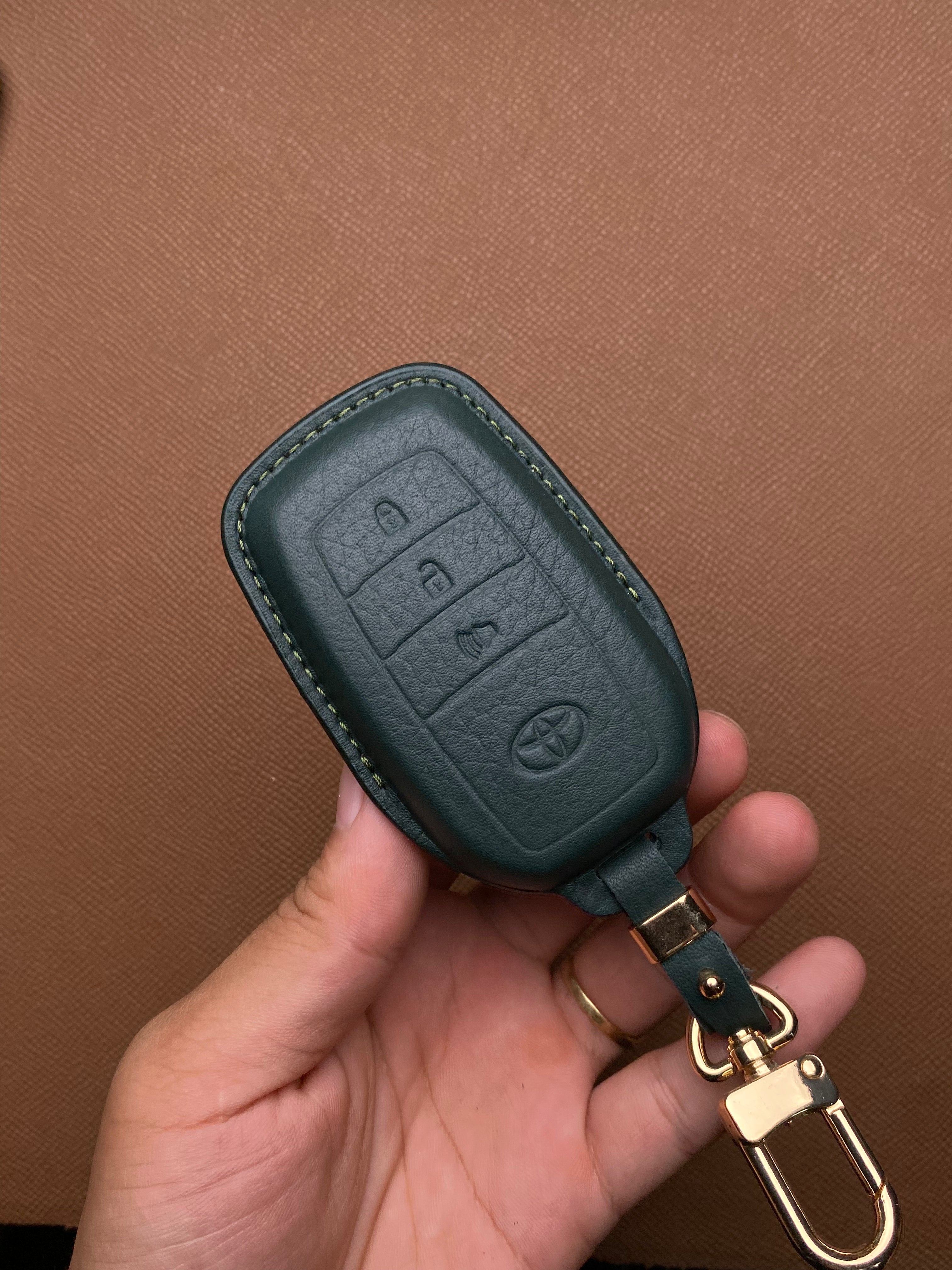 Leather Key Case for Toyota CROSS, Altis (2022-2023) - D3.LOA