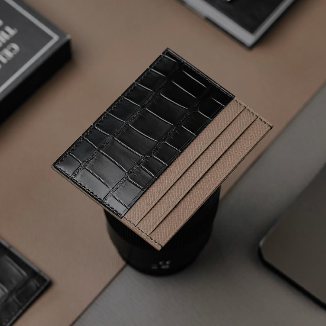 Black x Etoupe Flat card holder