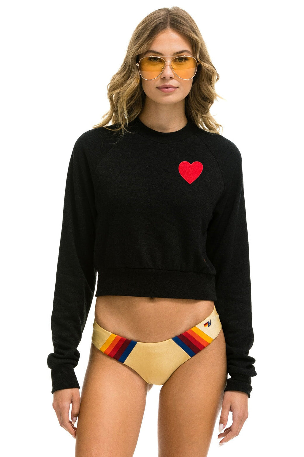 HEART EMBROIDERY CROPPED CREW SWEATSHIRT - BLACK
